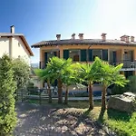 Isolino Aparthotel 3*