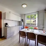 Isolino Aparthotel 3*