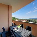 Aparthotel Isolino 3*