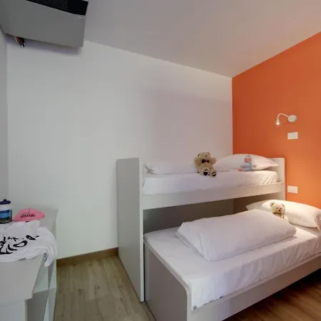 Hotel apartamentowy Isolino 3*