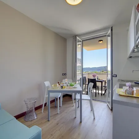 Isolino Hotel apartamentowy Verbania