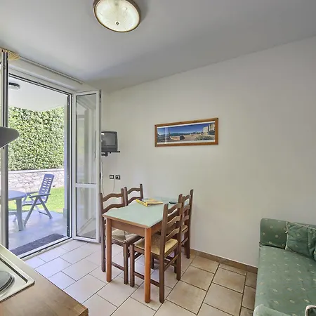 Isolino Hotel apartamentowy Verbania