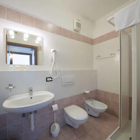 Hotel apartamentowy Isolino Verbania