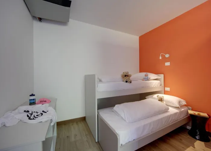 Apart-hotel Isolino 3*