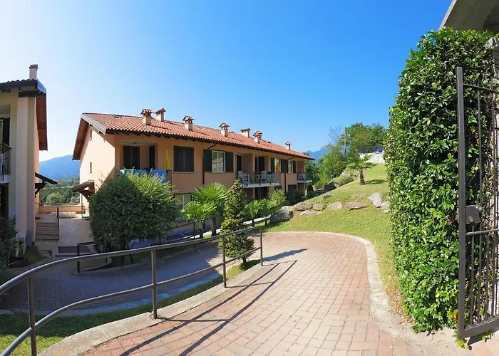 Aparthotel Isolino 3*